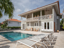 villa 575